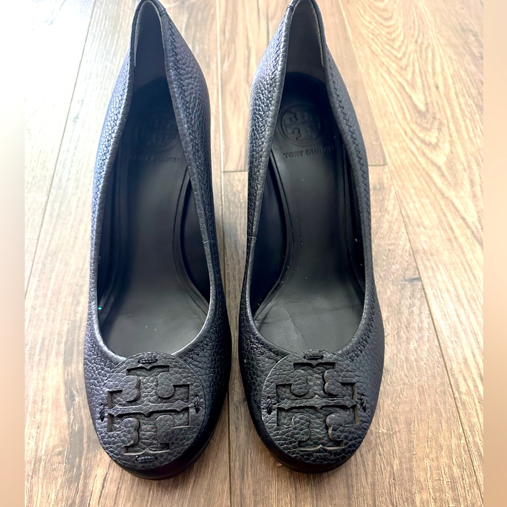 Tory Burch leather Sally wedge closed toe pump